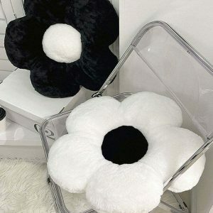 black & white floral pillow   chic & timeless design 5013