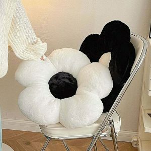 black & white floral pillow   chic & timeless design 8379