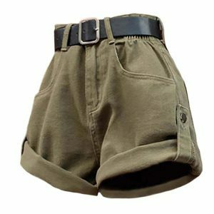 chic highwaisted khaki shorts sleek & youthful design 7504