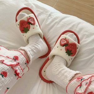 cute strawberry slippers   youthful & cozy footwear delight 5367