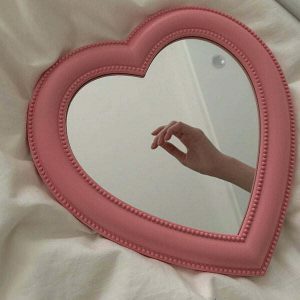 heart shaped decorative mirror   chic & reflective decor 2970