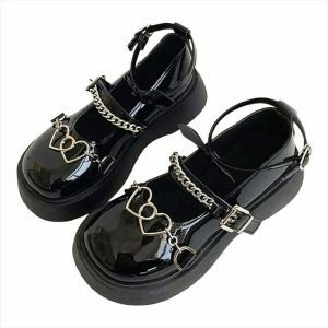 heart chain chunky sandals   bold chunky sandals with heart chain detail 1337