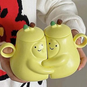 iconic pear shaped couple mugs   perfect match set 3752