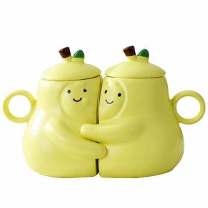 iconic pear shaped couple mugs   perfect match set 6006