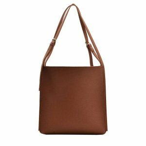 minimalist crafted leather tote   chic & timeless style 7468