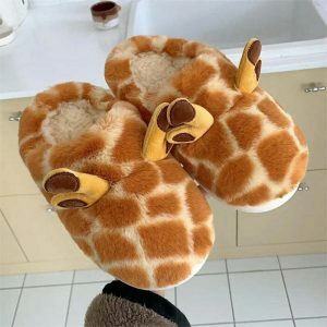 quirky giraffe plush slippers cozy & unique comfort 1802