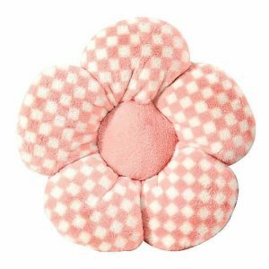 vibrant checkered flower pillow   youthful home decor 3256