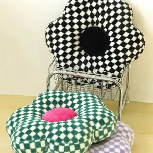 vibrant checkered flower pillow   youthful home decor 6300