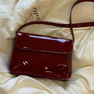 vintage red lacquered bag   chic & timeless accessory 2404