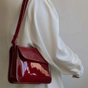 vintage red lacquered bag   chic & timeless accessory 6240