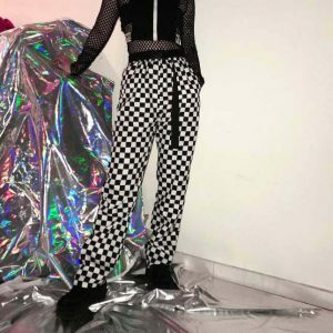 youthful checker pants   streetwear with a retro twist 4641