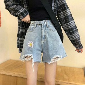 youthful daisy denim shorts   chic & summer ready 8196