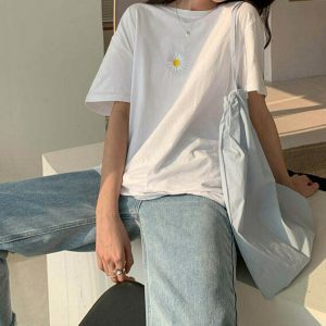 youthful daisy print t shirt   chic & vibrant style 3460