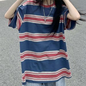 youthful downtown girl striped tee   urban chic fashion 3016
