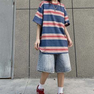 youthful downtown girl striped tee   urban chic fashion 3601