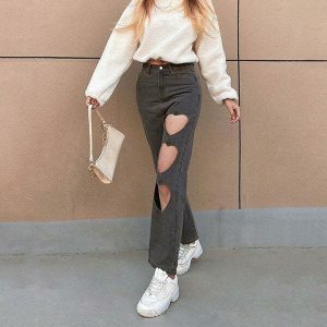 youthful heartbreaker mom jeans classic & trendy fit 3931