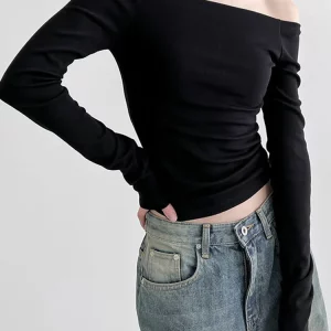 Black Solid Slash Neck Long Sleeve Top | Korean Fashion Streetwear for Gen Z & Y2K Style