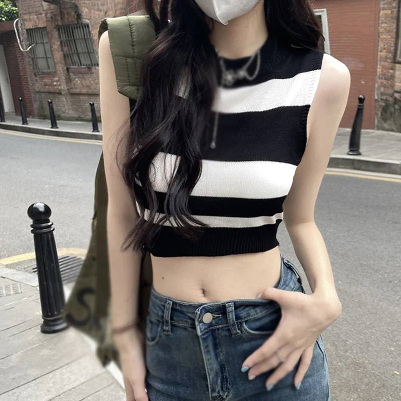 Gen Z & Y2K K-POP Style Crop Top: Striped Contrast Color Sleeveless Shirt