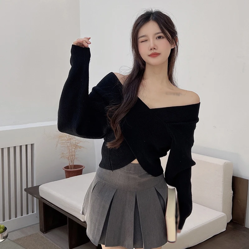 Gen Z & Y2K K-POP Style Knitted V-Neck Sweater for Women