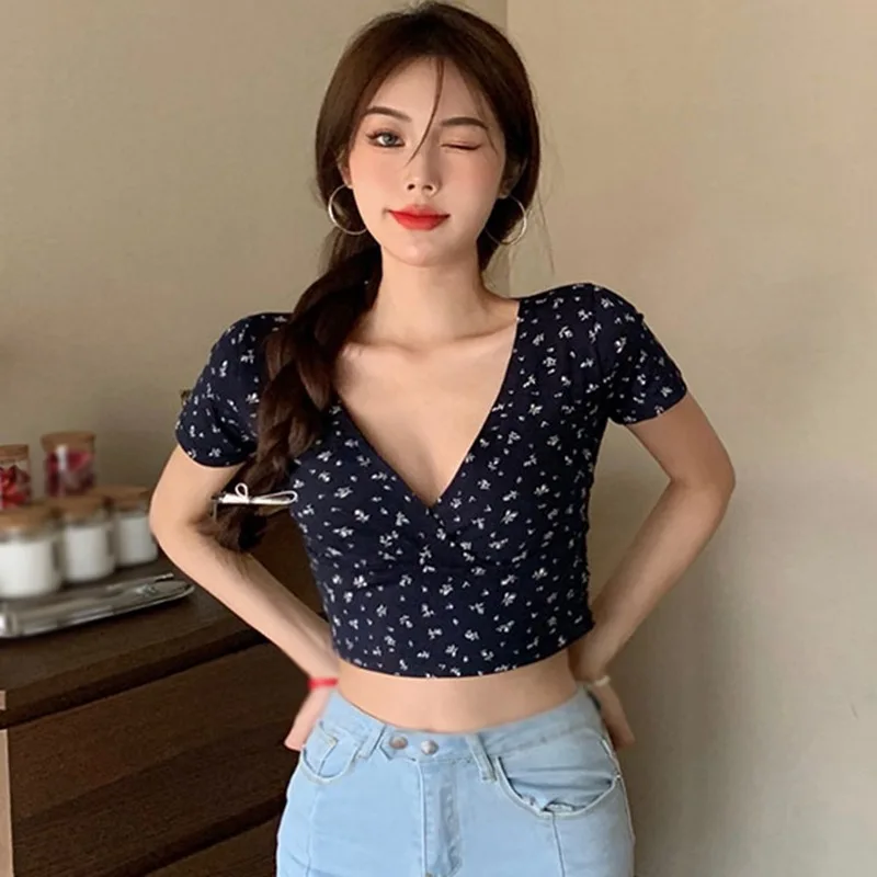 Gen Z & Y2K Women's Korean Style Floral Print V-Neck Crop Top in Navy Blue