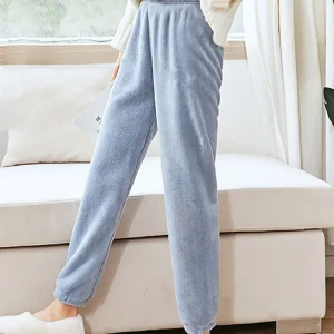 Gray Fleece Pullover & Pants Set | Women's Casual Winter Outfit