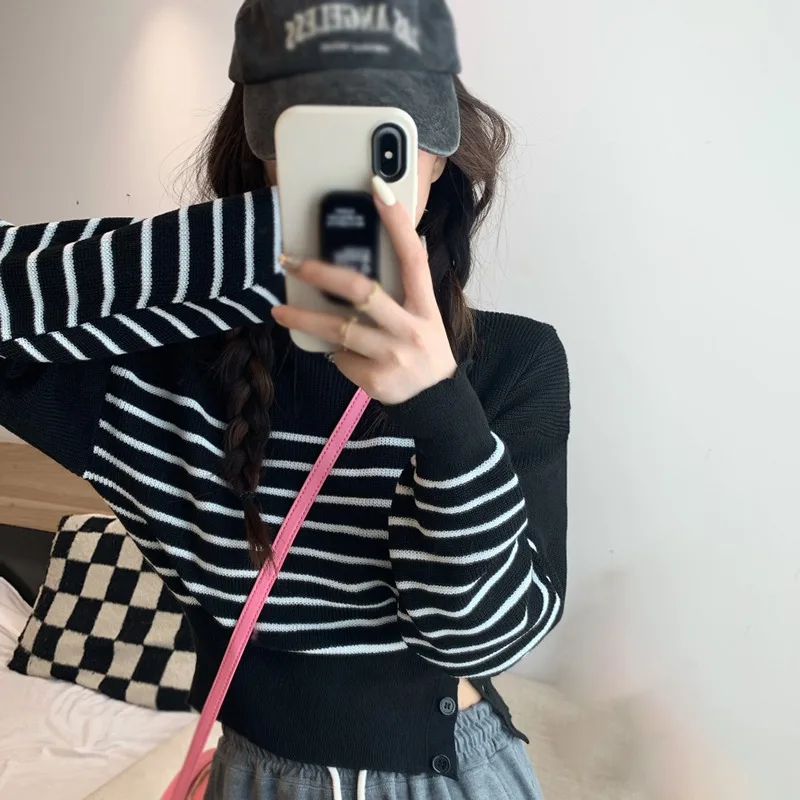 K-POP Inspired Color Block Knit Sweater with Buttons - Gen Z Streetwear