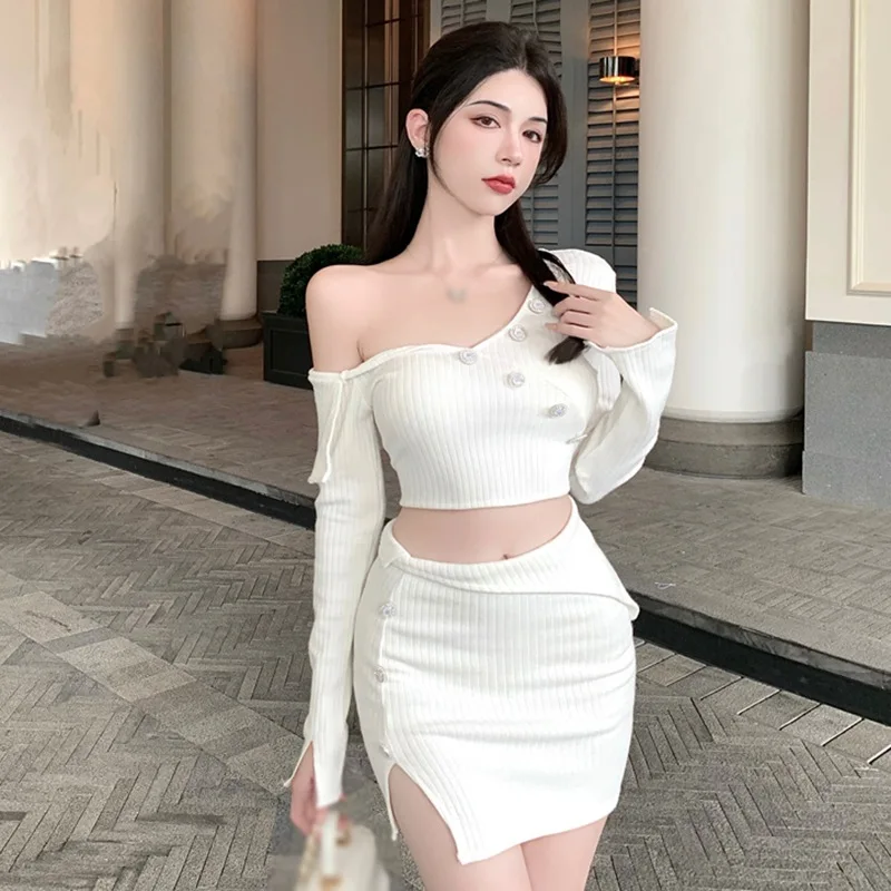 K-POP Inspired Women's 2-Piece Set: Crop Top & Bodycon Skirt