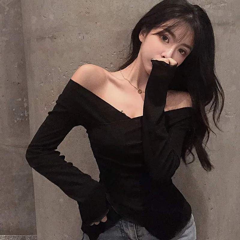 Korean Streetwear Split V-Neck Strapless T-Shirt for Gen Z & Y2K Fashion