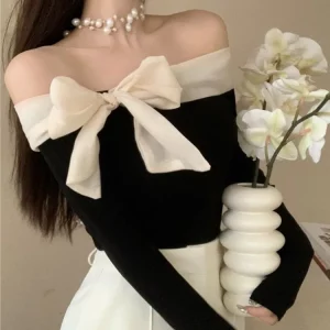 Korean Style Off-Shoulder Black T-shirt with Chic Bow Detail