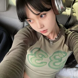 Y2K Green Crop Top: Vintage Kpop Grunge Patchwork Tee for Women